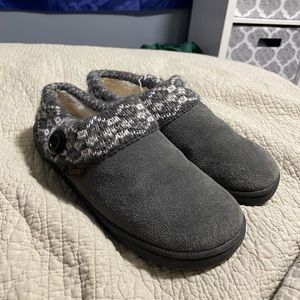 Natural reflection slippers